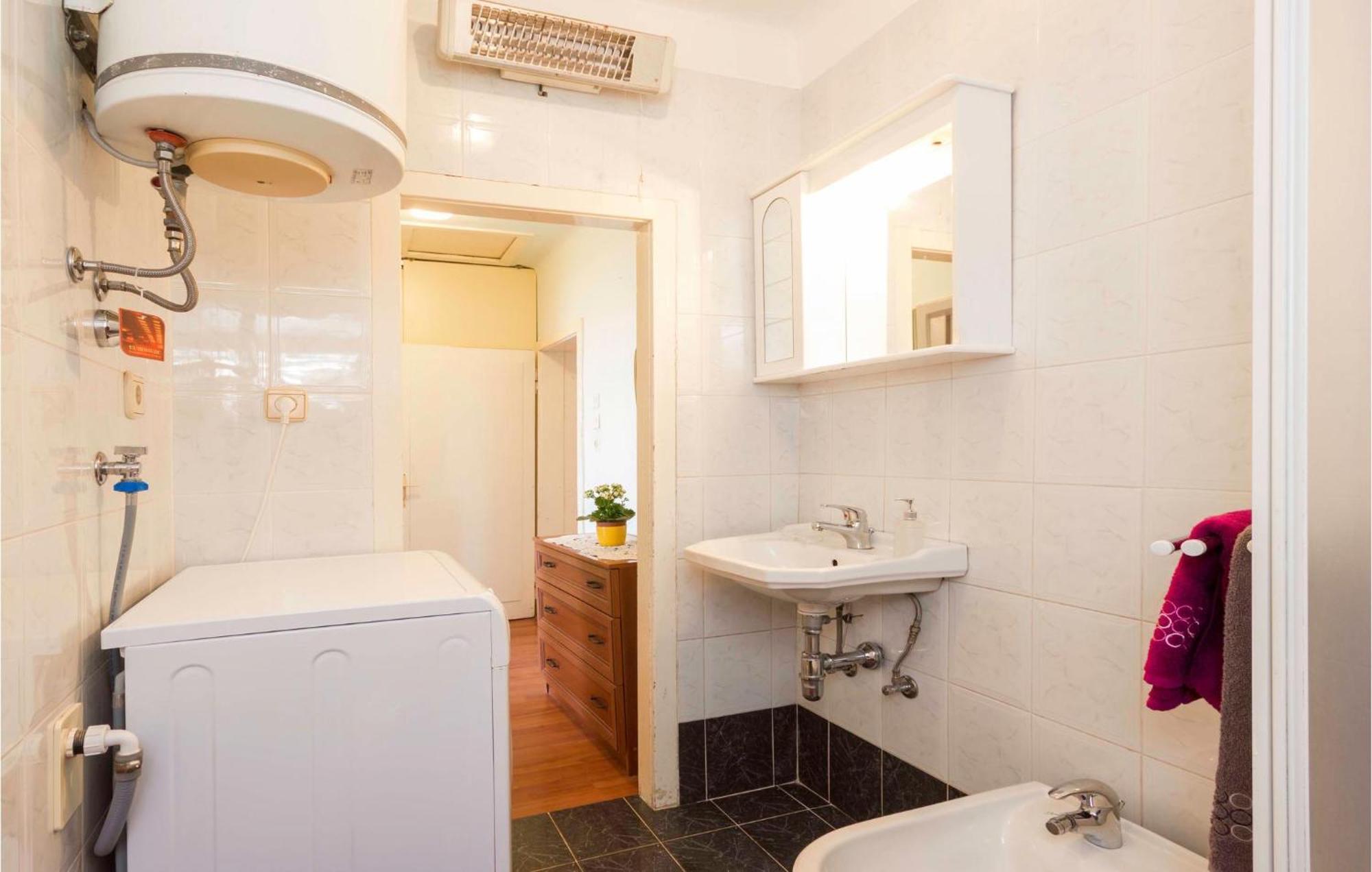 Awesome Apartment In Lovran With House Sea View 外观 照片